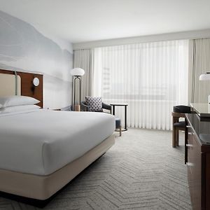 King Room Tub Mobility or Hearing Accessible